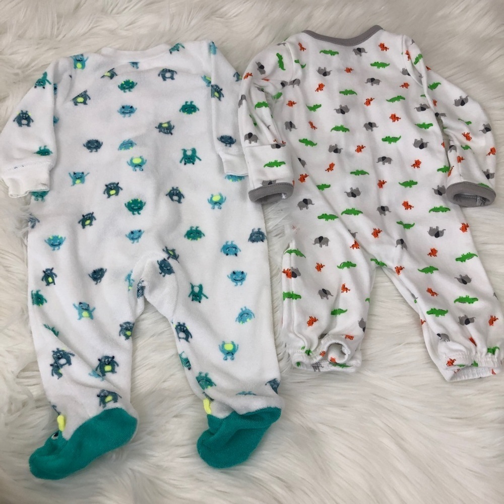 Carter’s Newborn Sleepers Zipper Front bundle - Picture 4 of 6